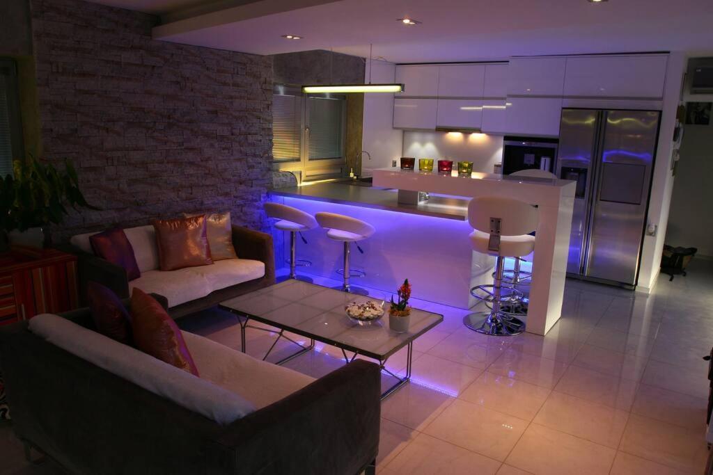 Nice Life - Luxury Apartment In The Old Town. Bratislava Luaran gambar