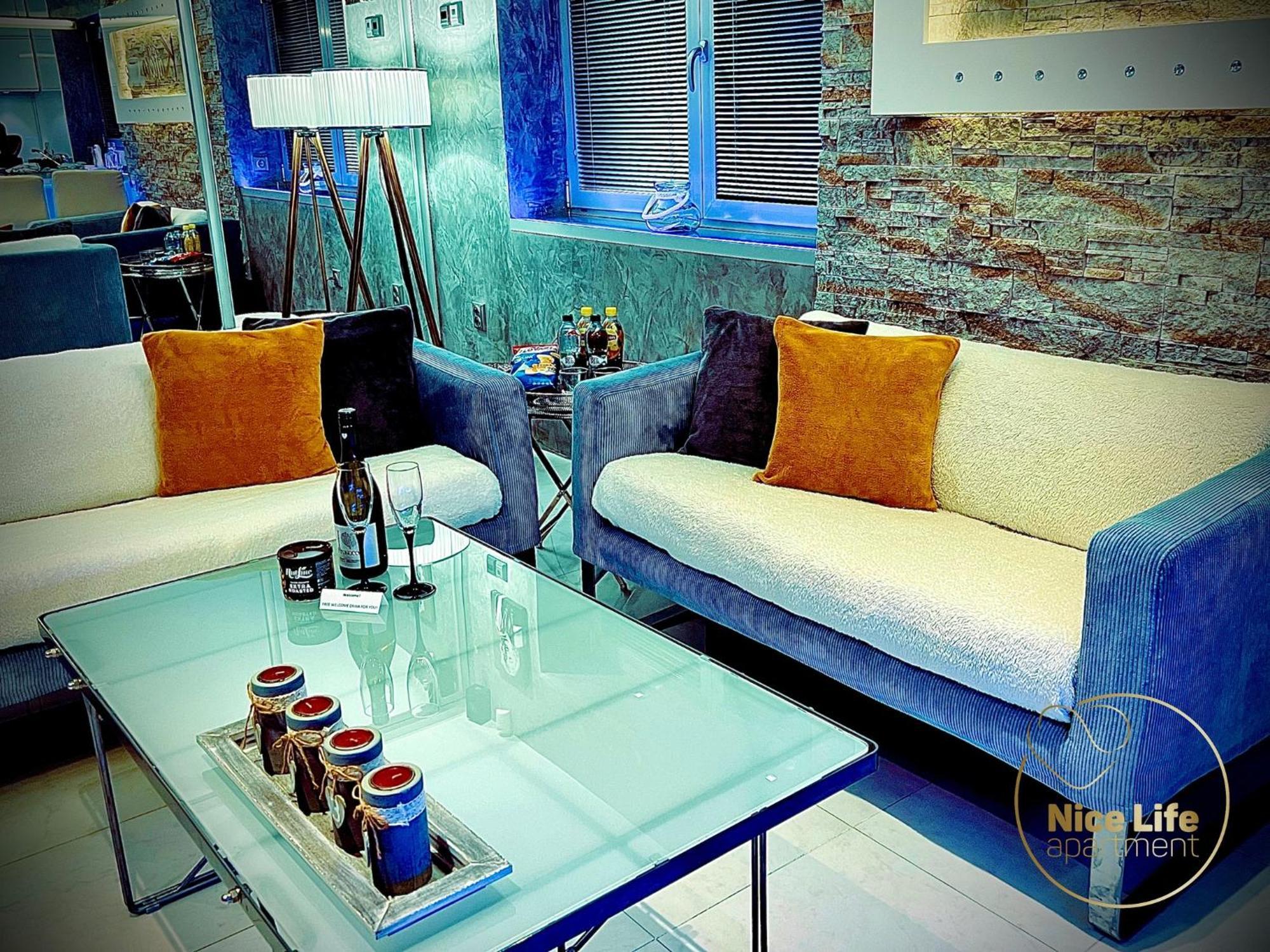 Nice Life - Luxury Apartment In The Old Town. Bratislava Luaran gambar