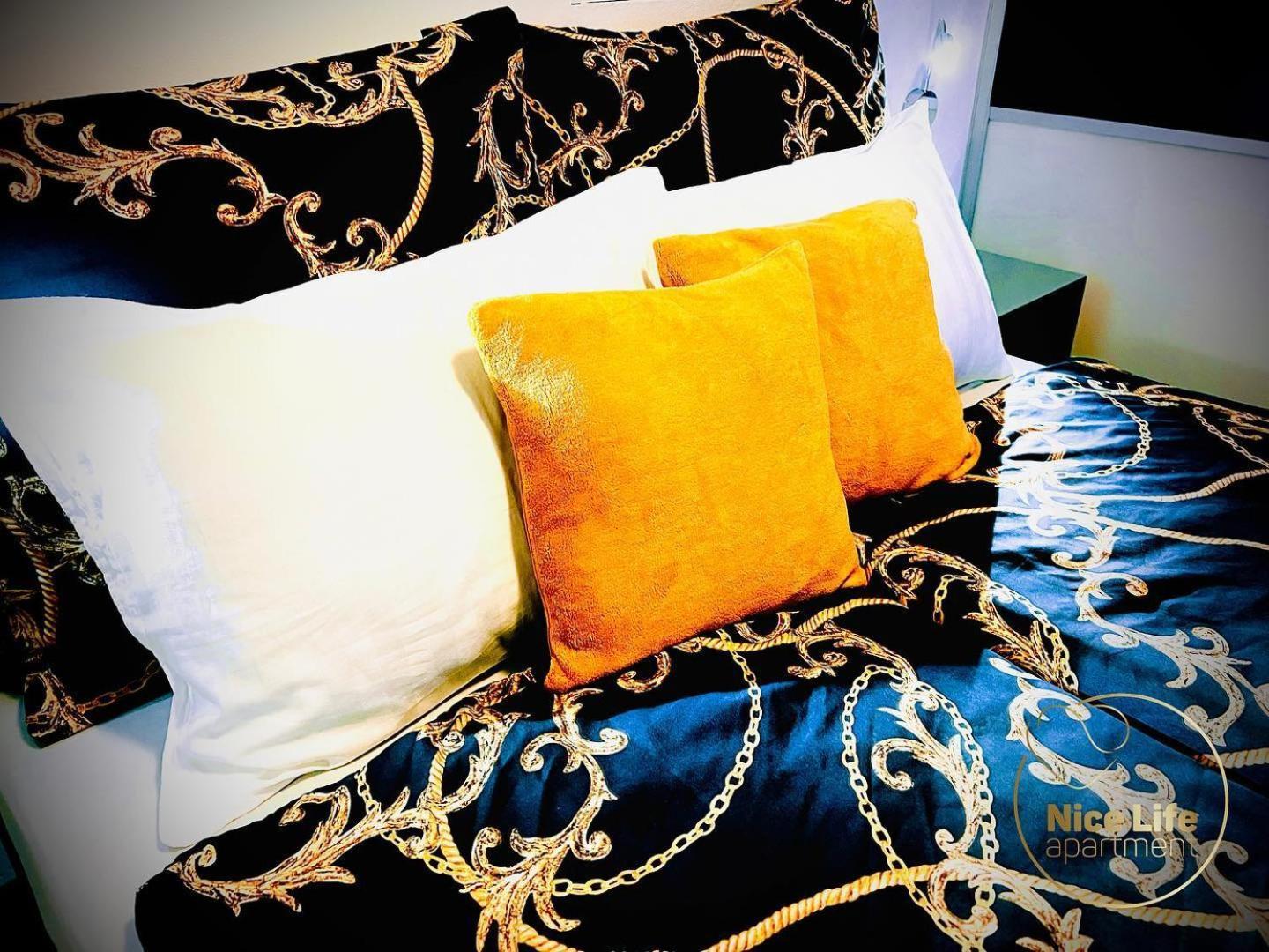 Nice Life - Luxury Apartment In The Old Town. Bratislava Luaran gambar